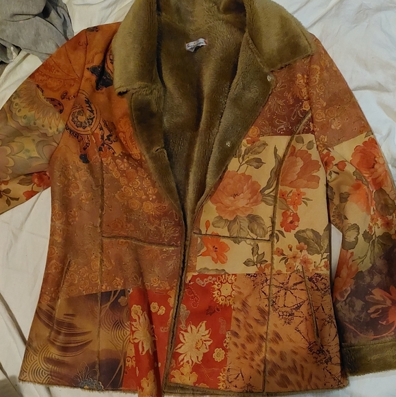 Hugging kisses jacket - Picture 1 of 5